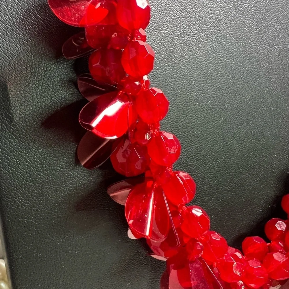 Crewcuts by J. Crew Red Acrylic Necklace D13